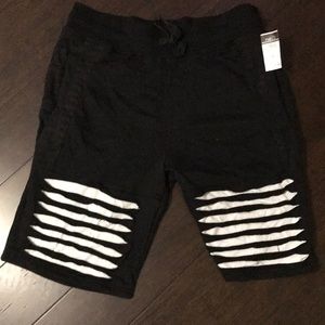 Black/white stretch shorts-new